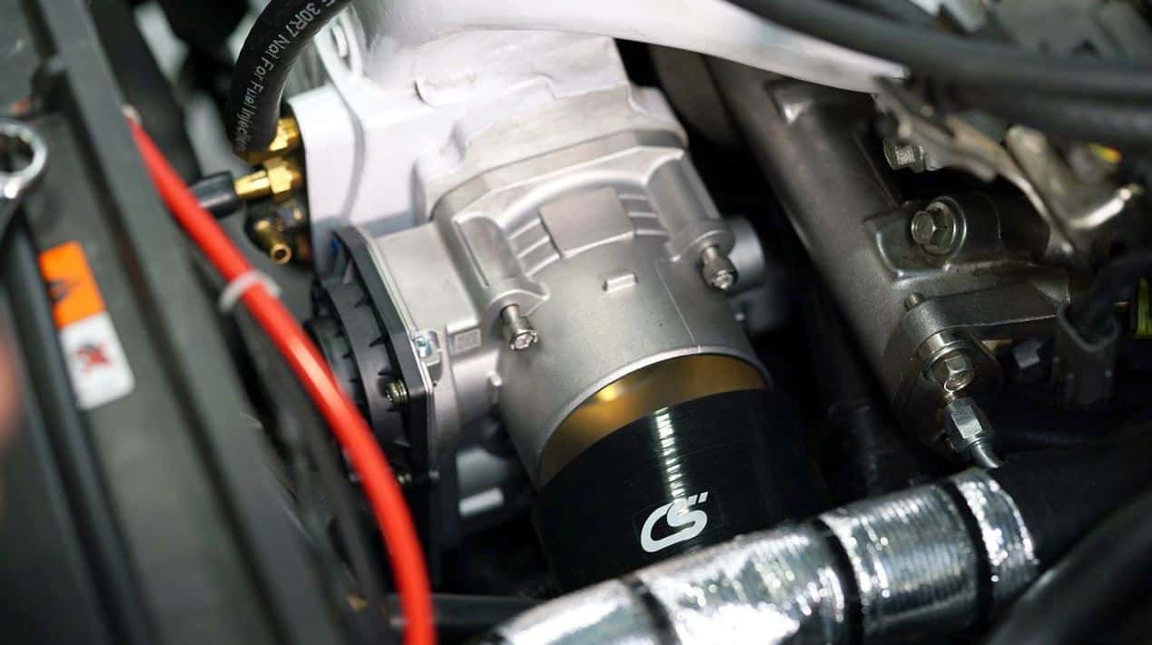 Mazdaspeed3 intake manifold and throttle body installed