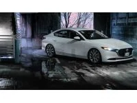 Rear spring silencers ensure a quiet ride.