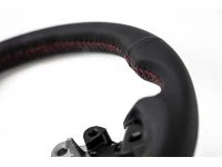 High quality genuine Alcantara and leather gives the CS steering wheel a great feel.